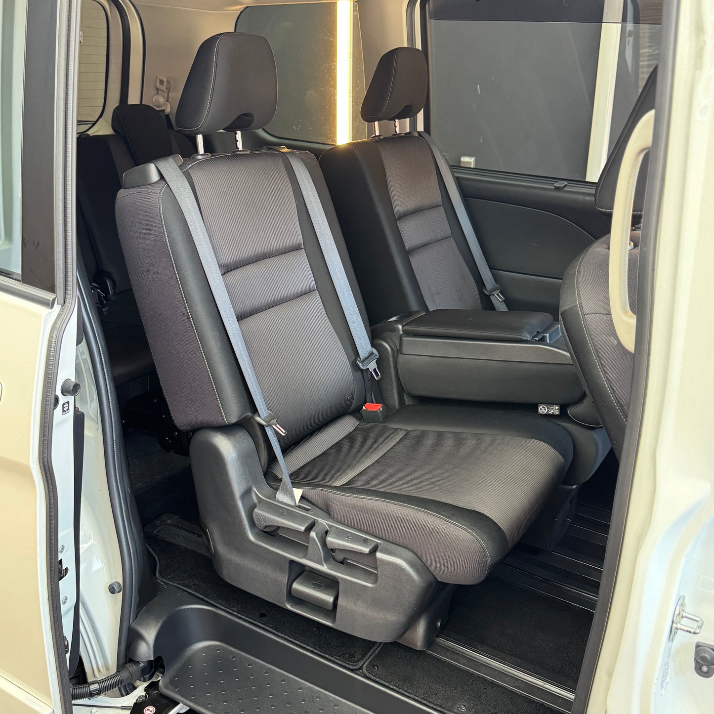Nissan Serena Highway-star Hybrid