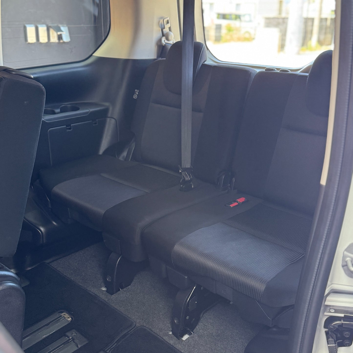 Nissan Serena Highway-star Hybrid