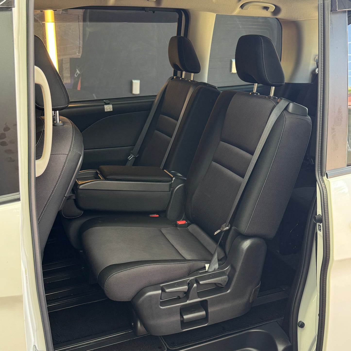 Nissan Serena Highway-star Hybrid