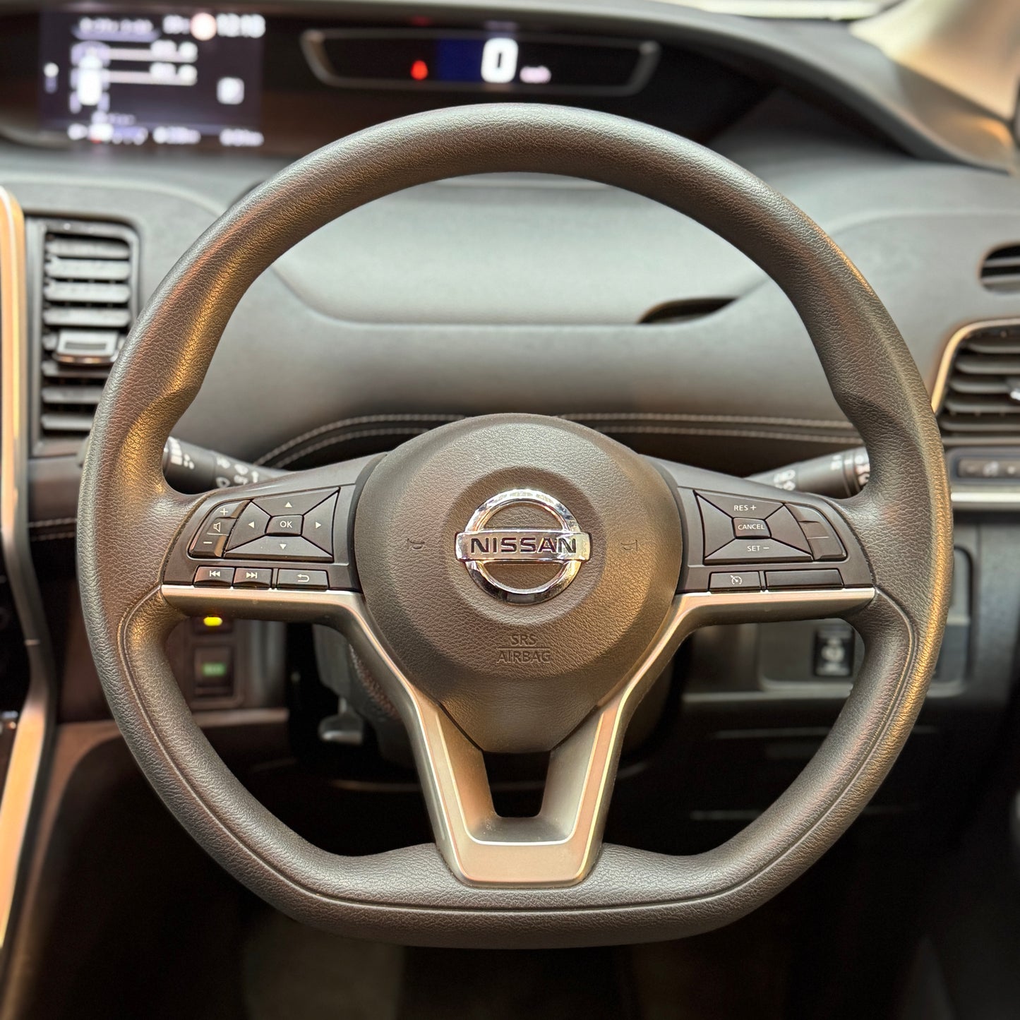 Nissan Serena Highway-star Hybrid