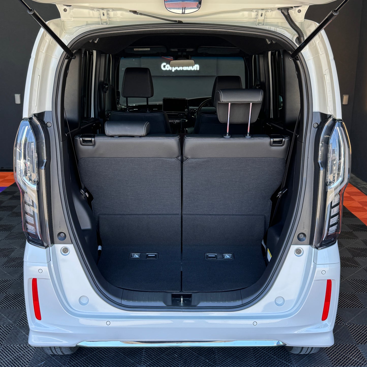 Honda N-Box Custom L Turbo
