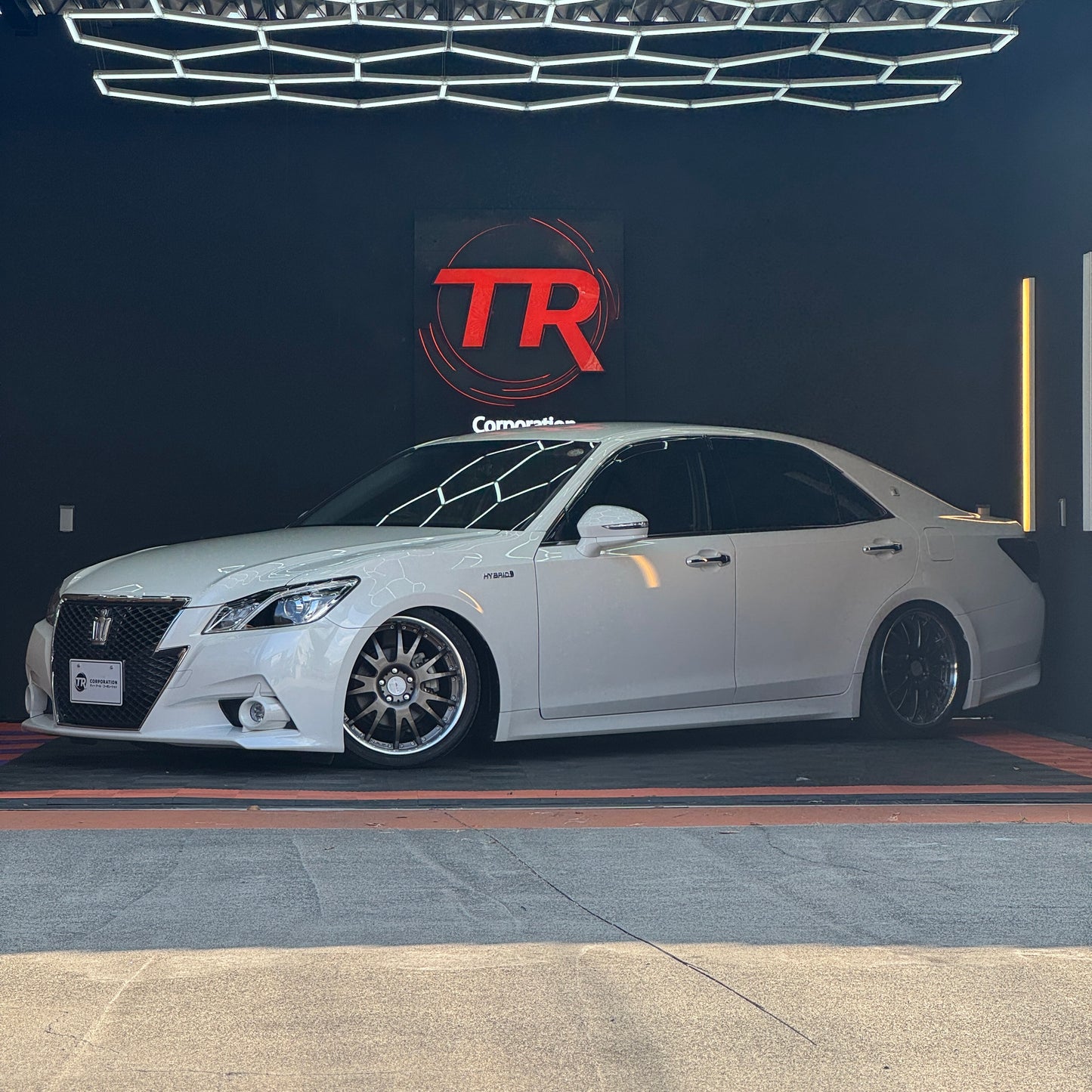 Toyota Crown Hybrid Athlete S