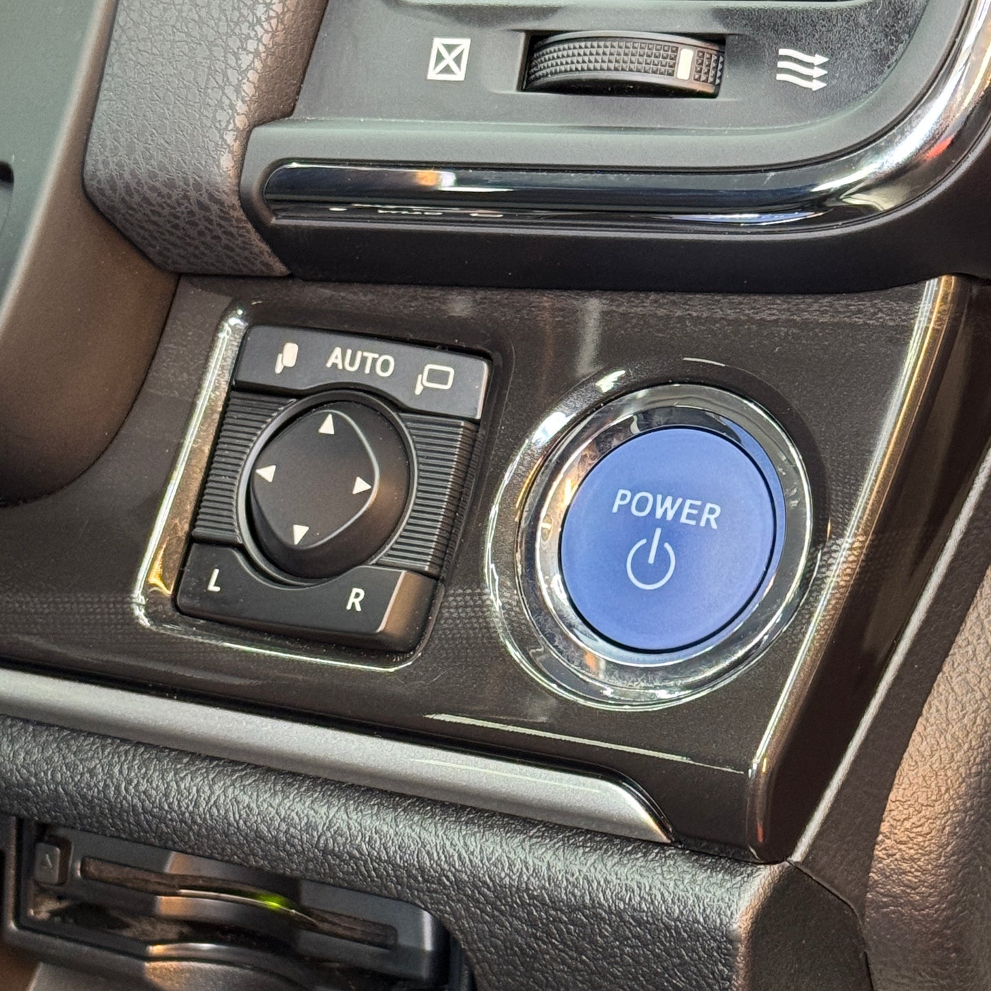 Toyota Crown Hybrid Athlete S