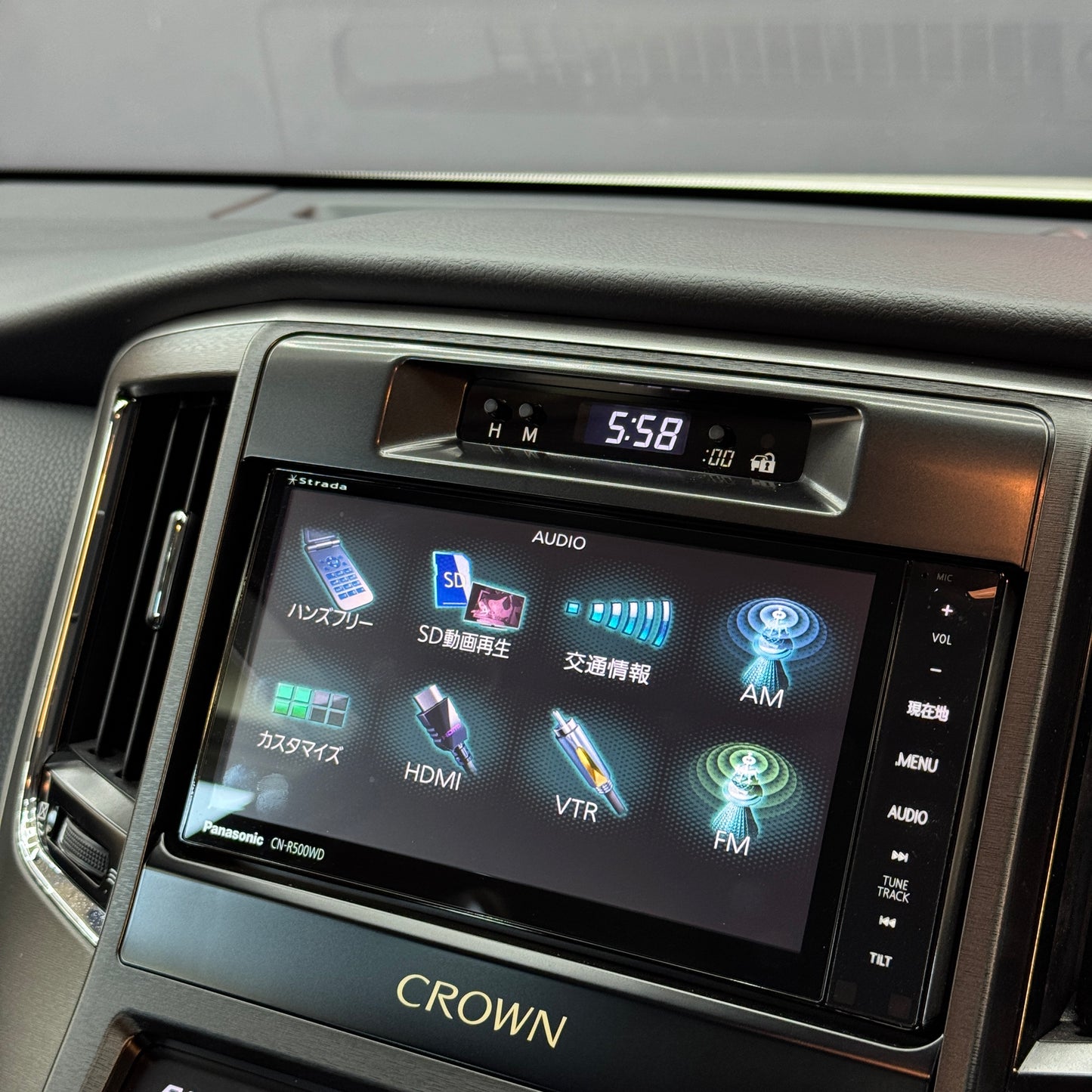 Toyota Crown Hybrid Athlete S