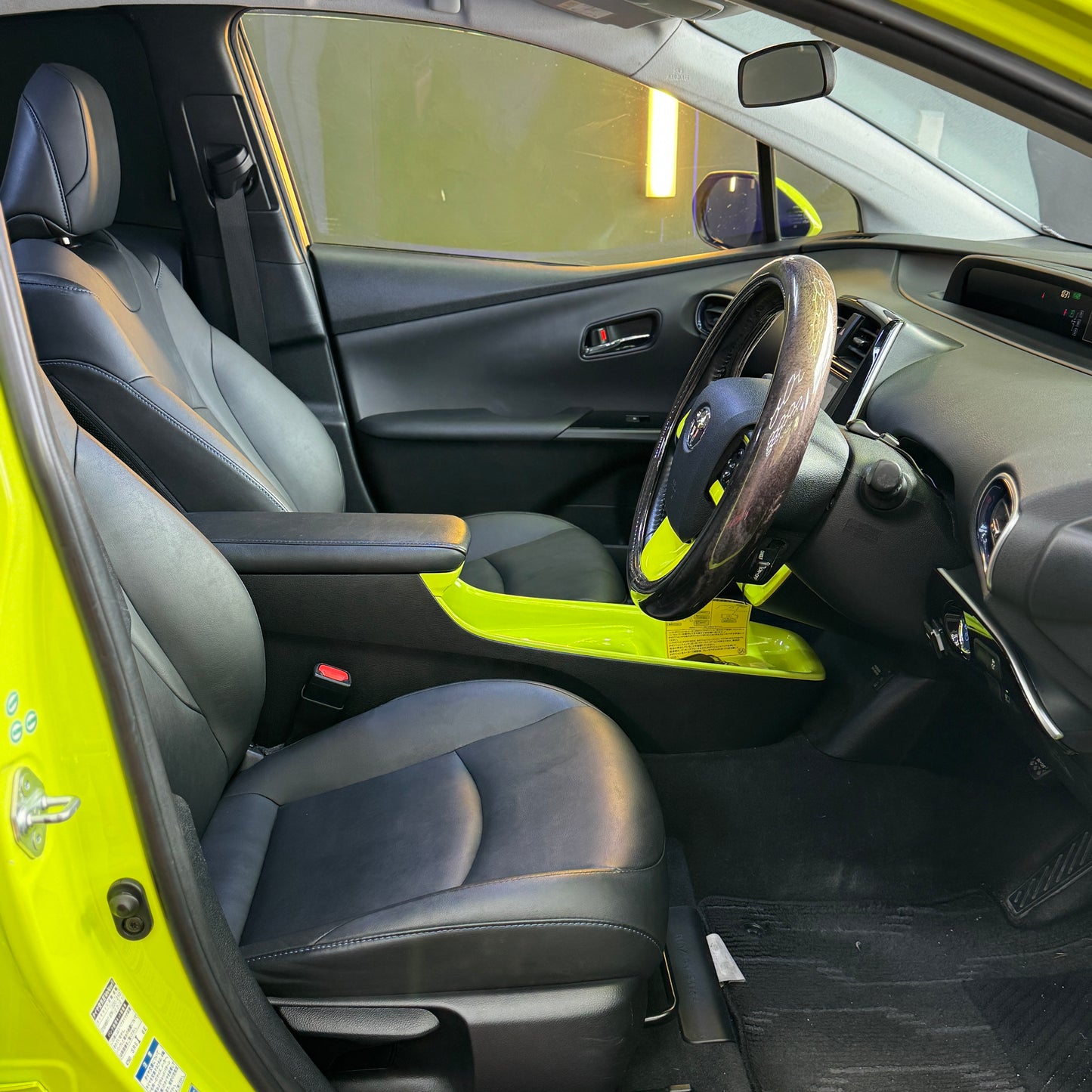 Toyota Prius S Touring Selection e-four 4WD