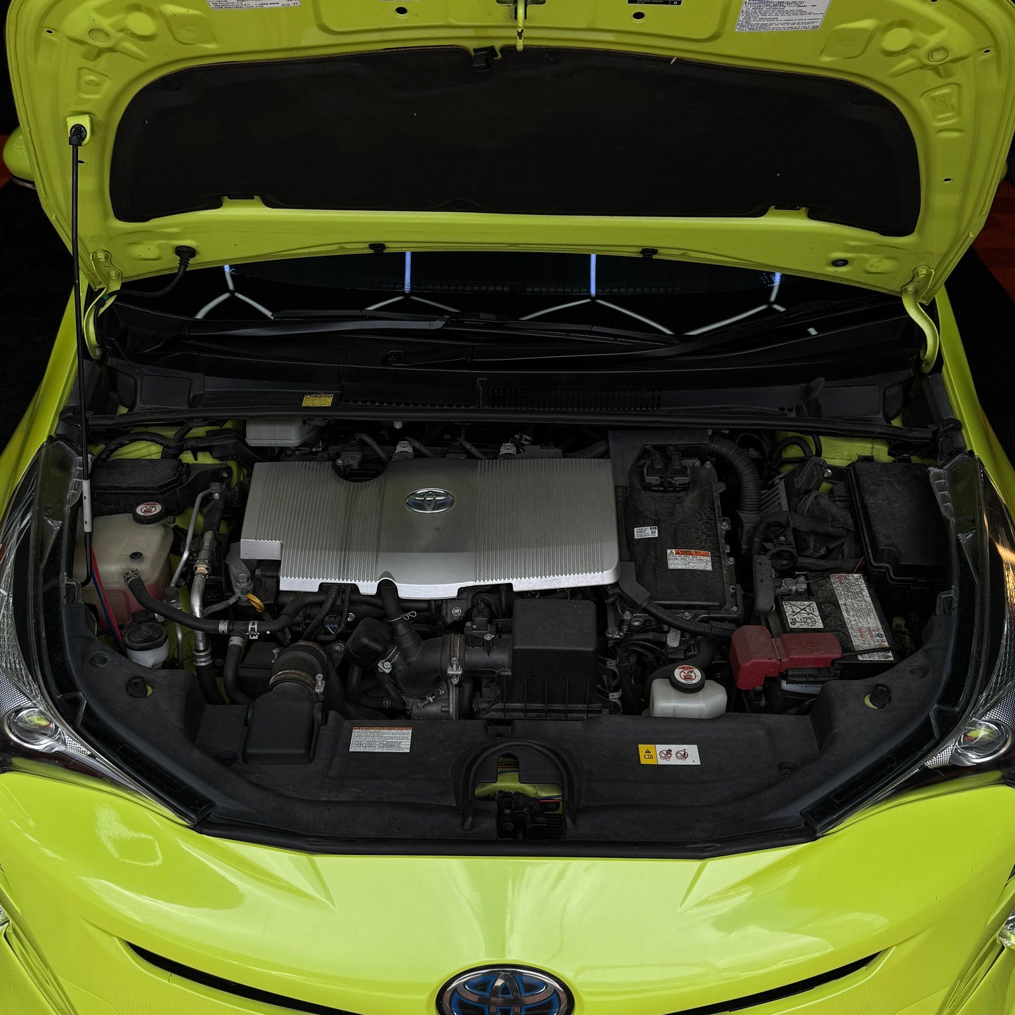 Toyota Prius S Touring Selection e-four 4WD