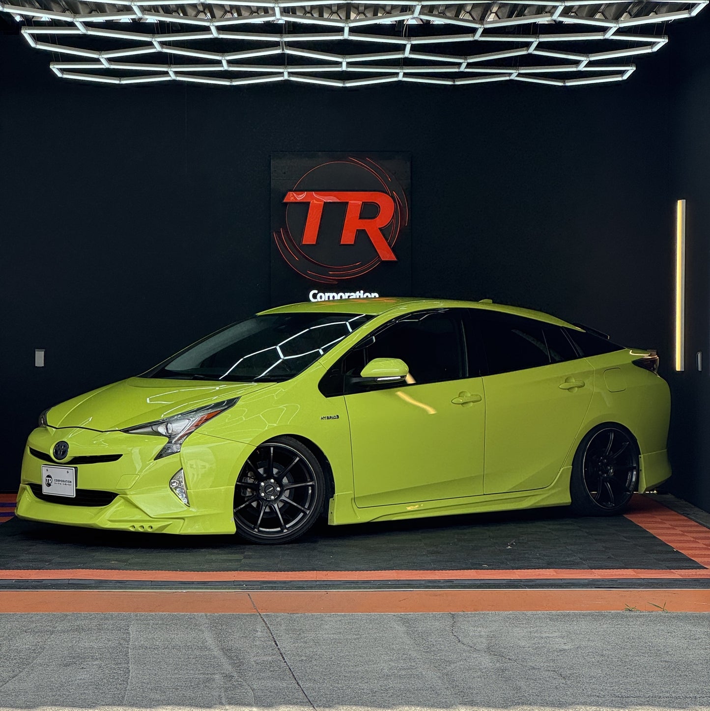 Toyota Prius S Touring Selection e-four 4WD