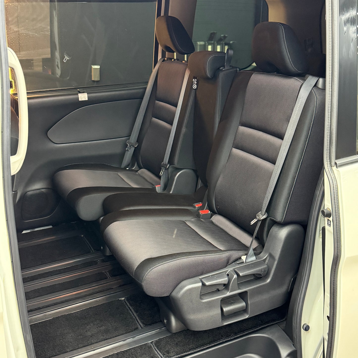 Nissan Serena Highway-star G S-Hybrid
