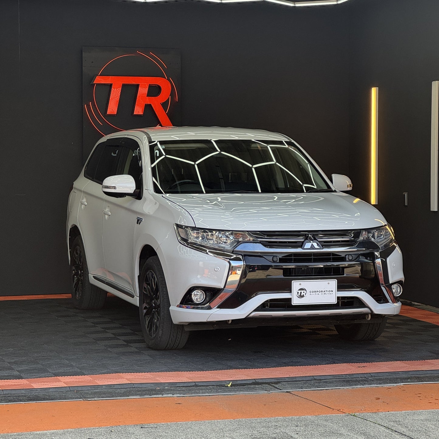 Mitsubishi Outlander PHEV 4WD