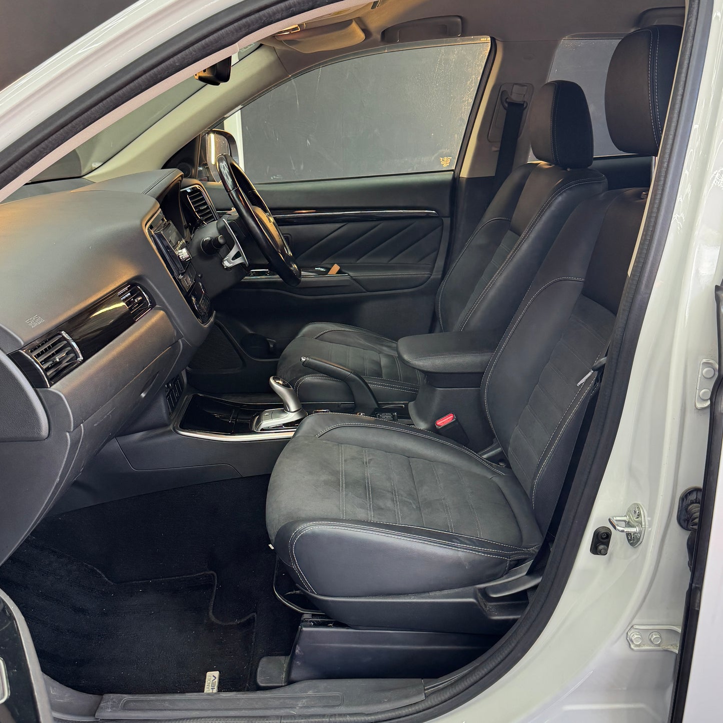 Mitsubishi Outlander PHEV 4WD