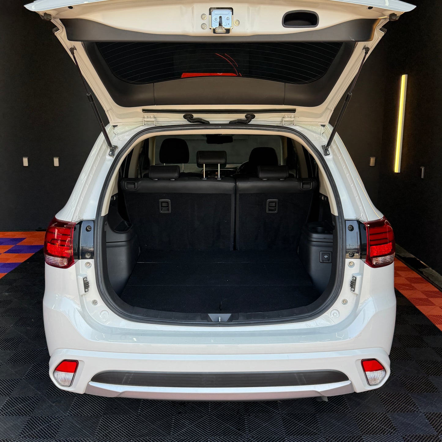 Mitsubishi Outlander PHEV 4WD