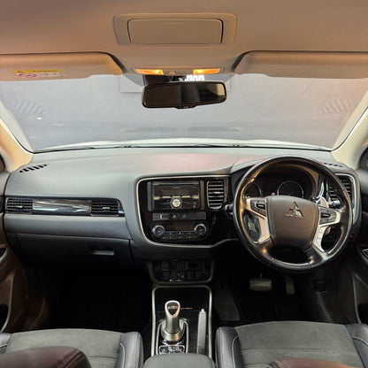 Mitsubishi Outlander PHEV 4WD