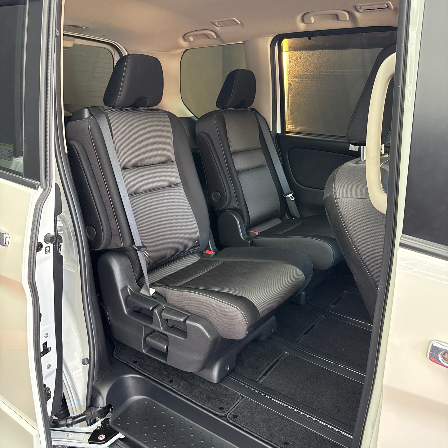 Nissan Serena Highway-Star V e-Power
