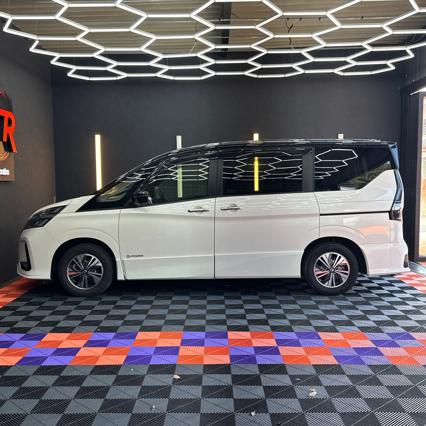 Nissan Serena Highway-Star V e-Power