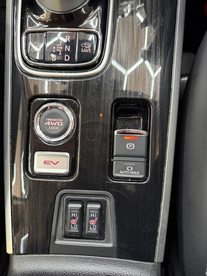 三菱 アウトランダーPHEV