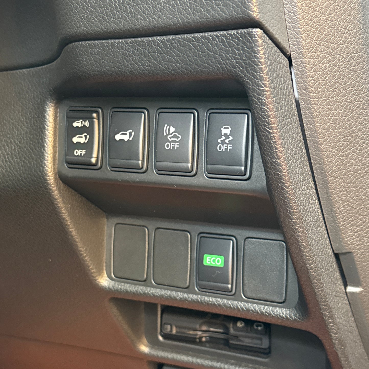X-Trail Premium Hybrid 4WD