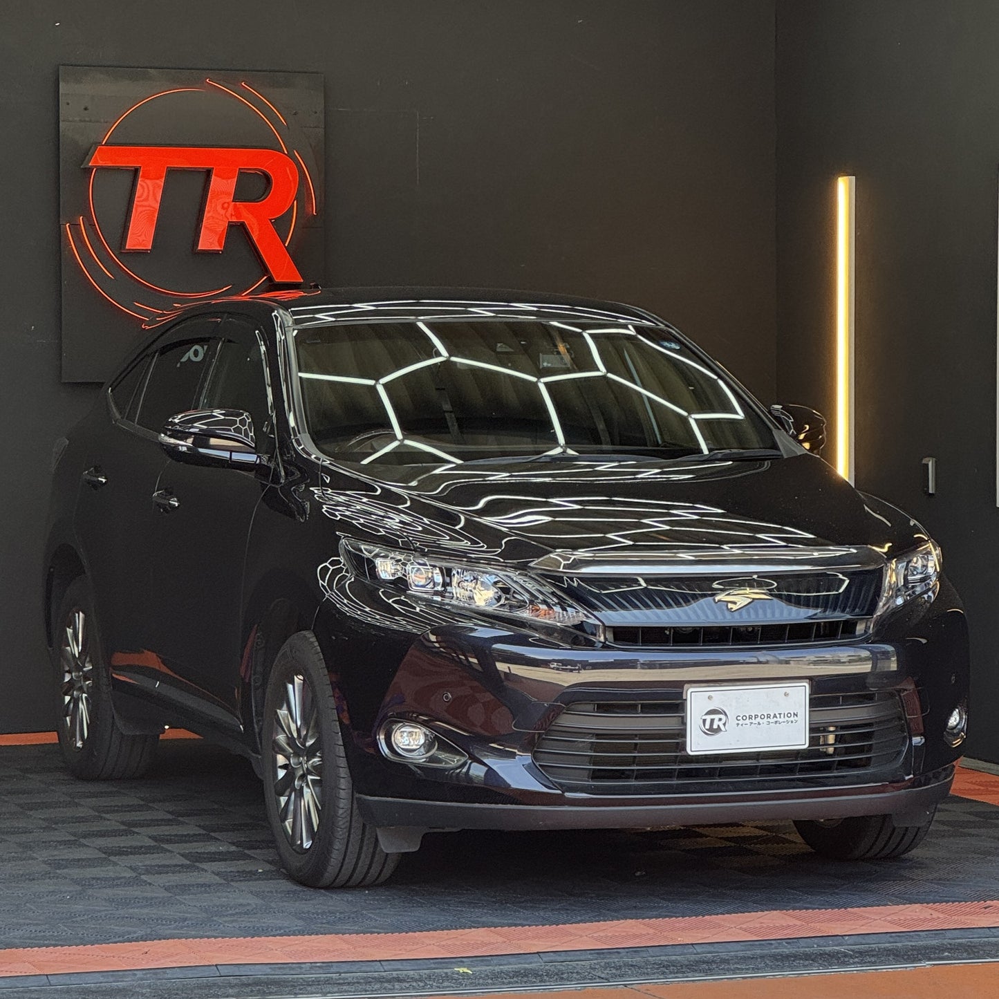 Toyota Harrier Mode Premium