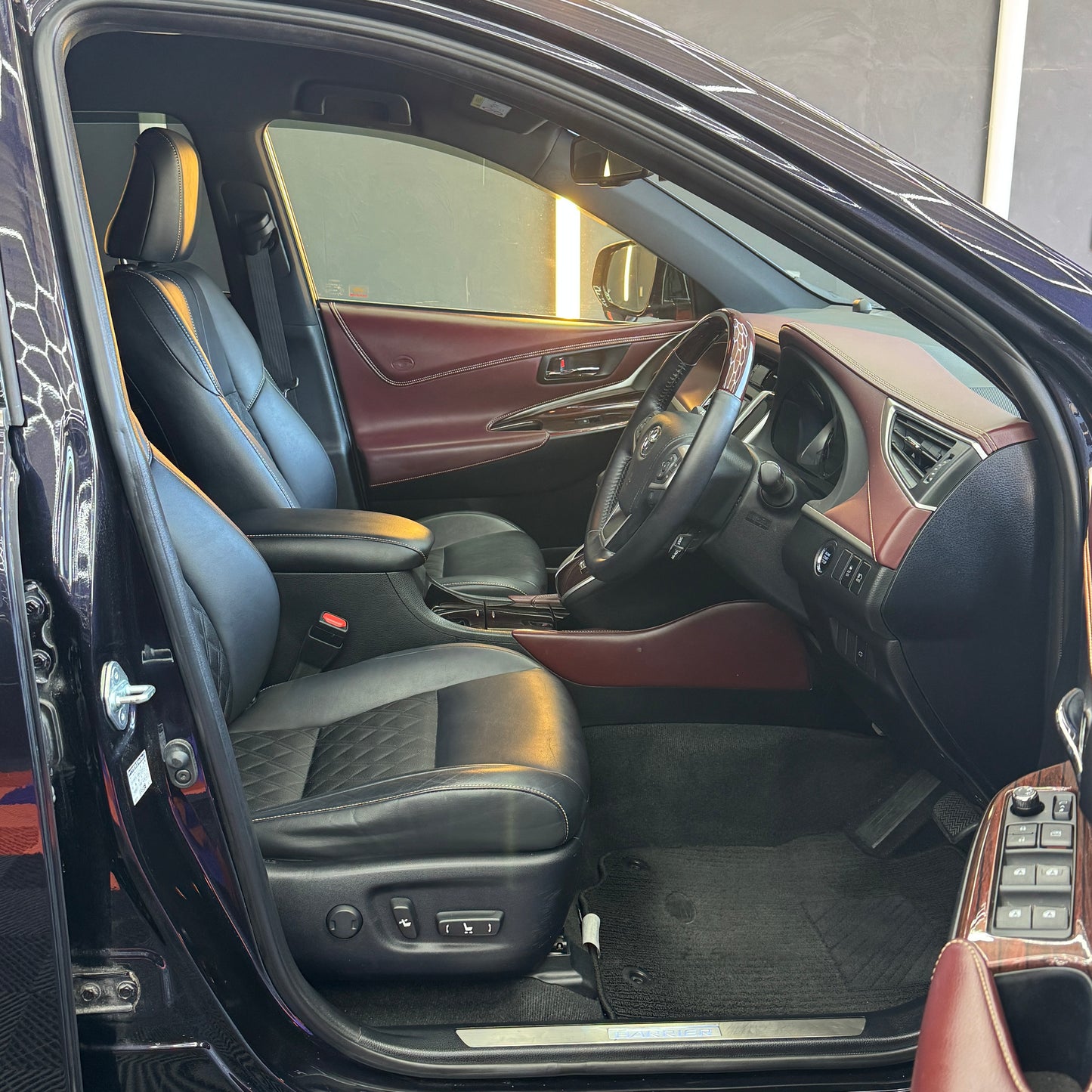 Toyota Harrier Mode Premium