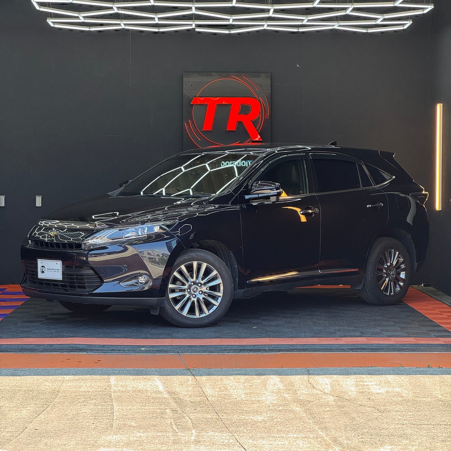 Toyota Harrier Mode Premium