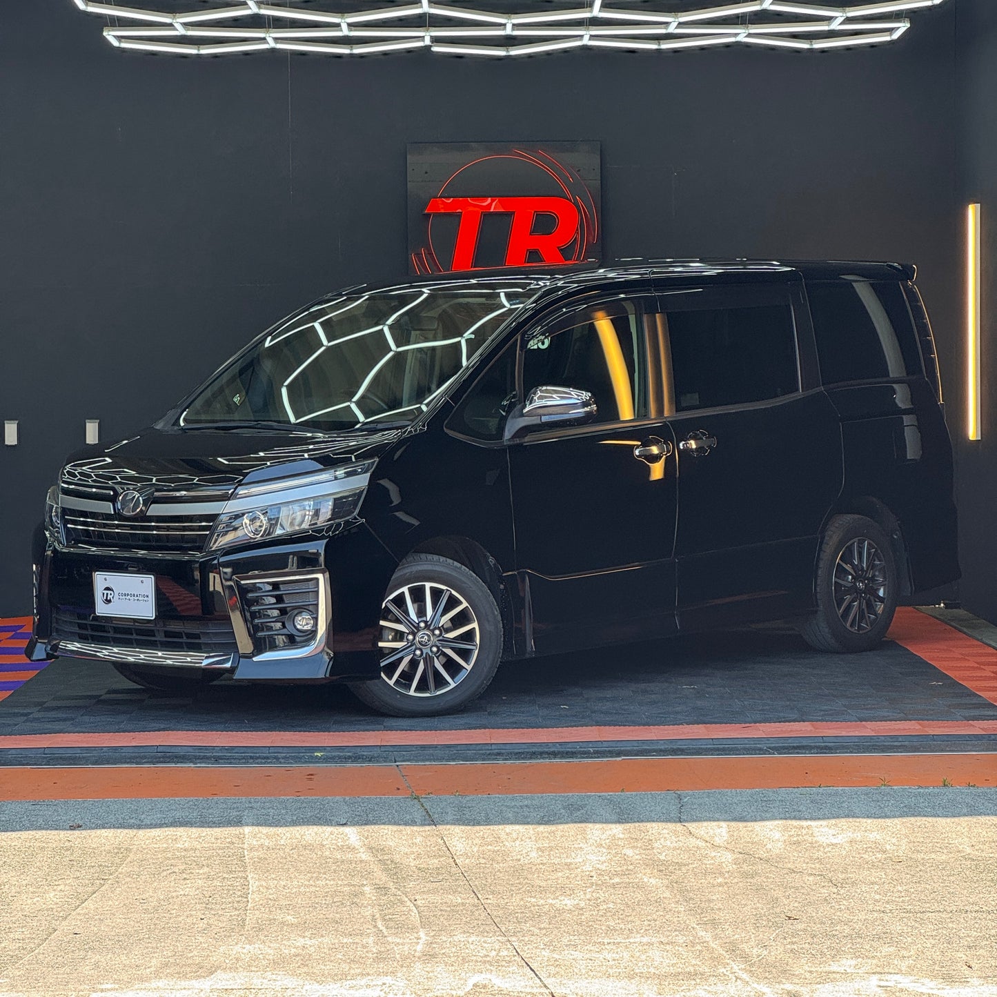 Toyota Voxy ZS