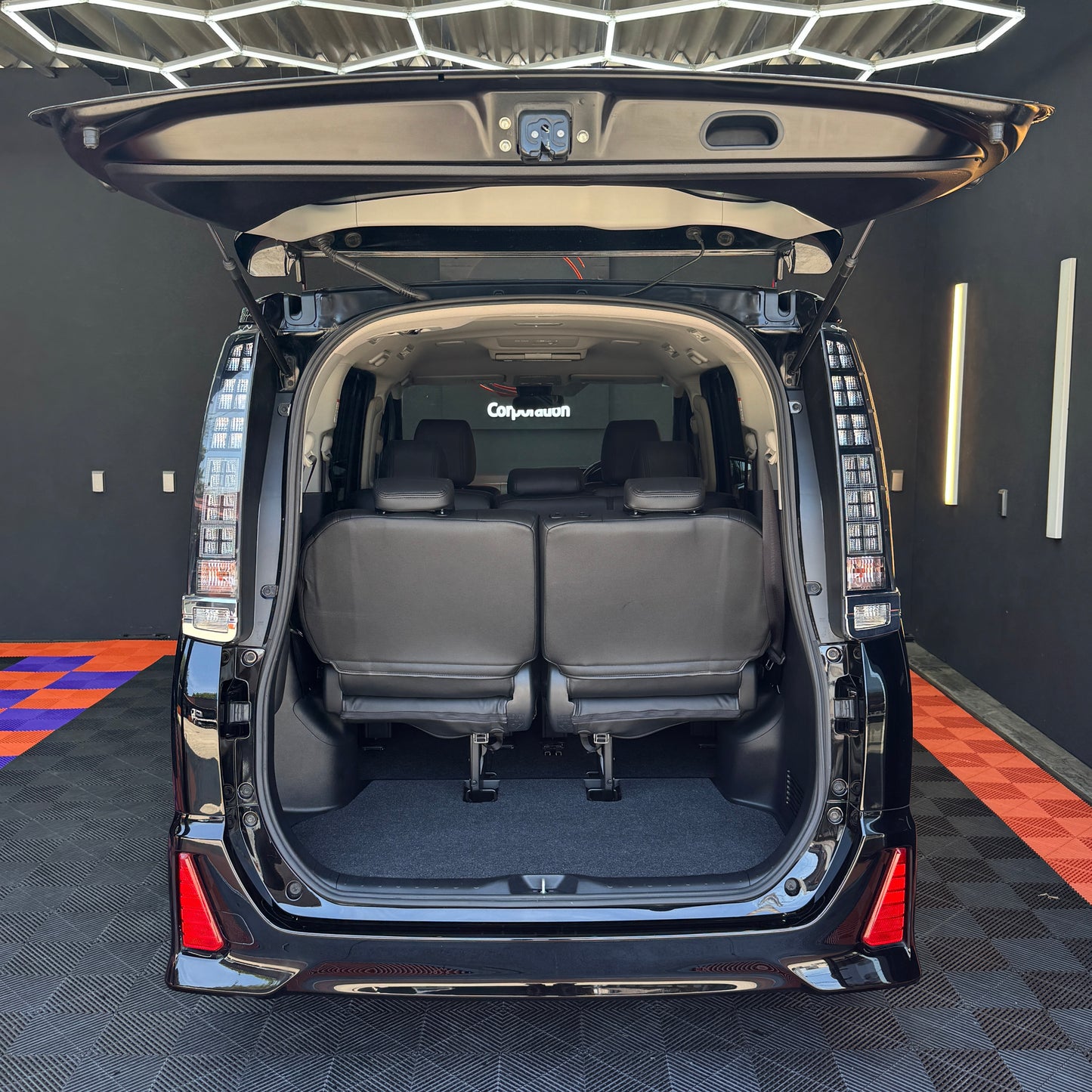 Toyota Voxy ZS