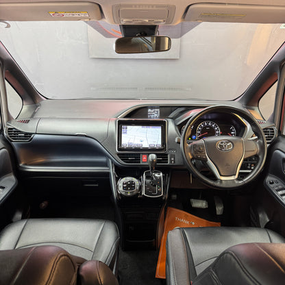 Toyota Voxy ZS
