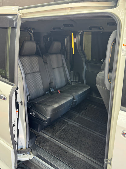 Toyota Voxy ZS Kirameki 4WD