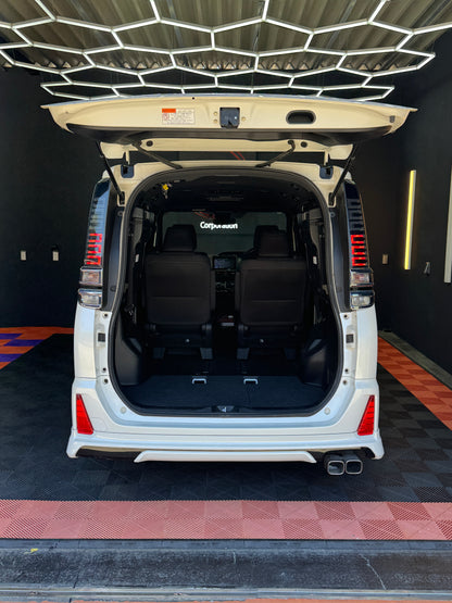 Toyota Voxy ZS Kirameki 4WD