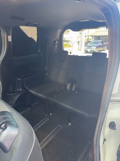 Toyota Voxy ZS Kirameki 4WD