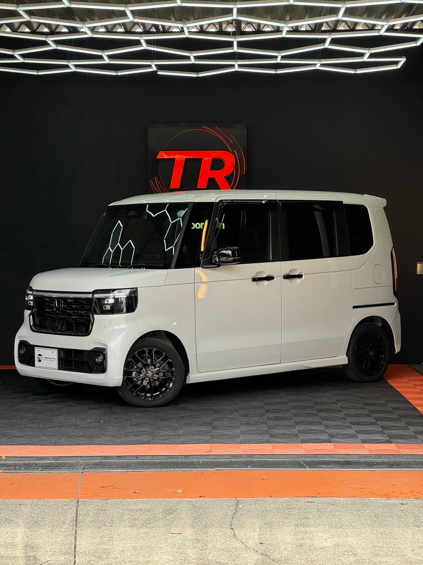 ホンダ N-BOXカスタム Black Style 令和8年式