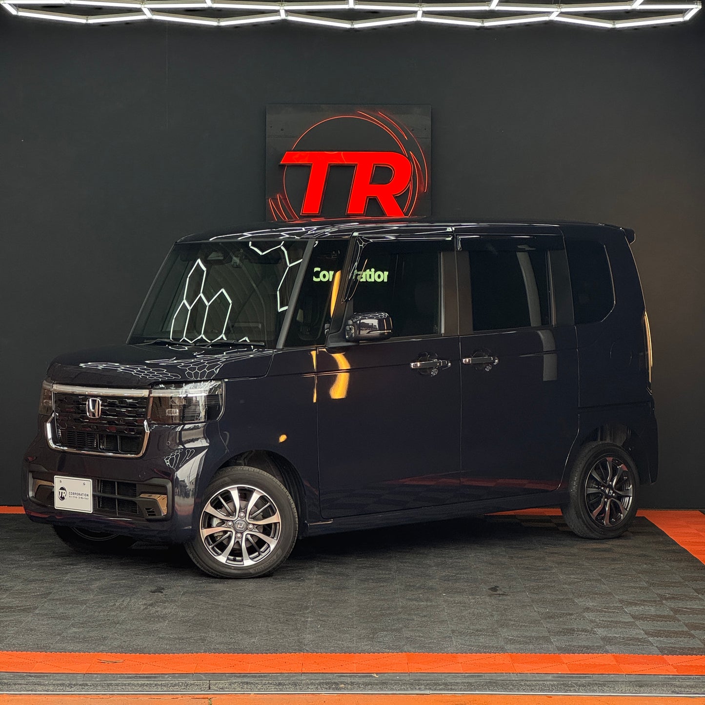 ホンダ N-BOX カスタム 4WD