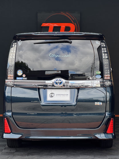 Toyota Voxy ZS Hybrid 2016