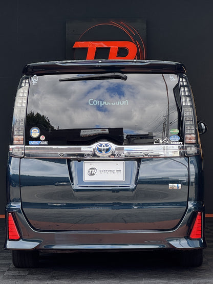 Toyota Voxy ZS Hybrid 2016