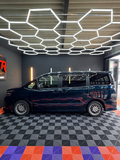 Toyota Voxy ZS Hybrid 2016