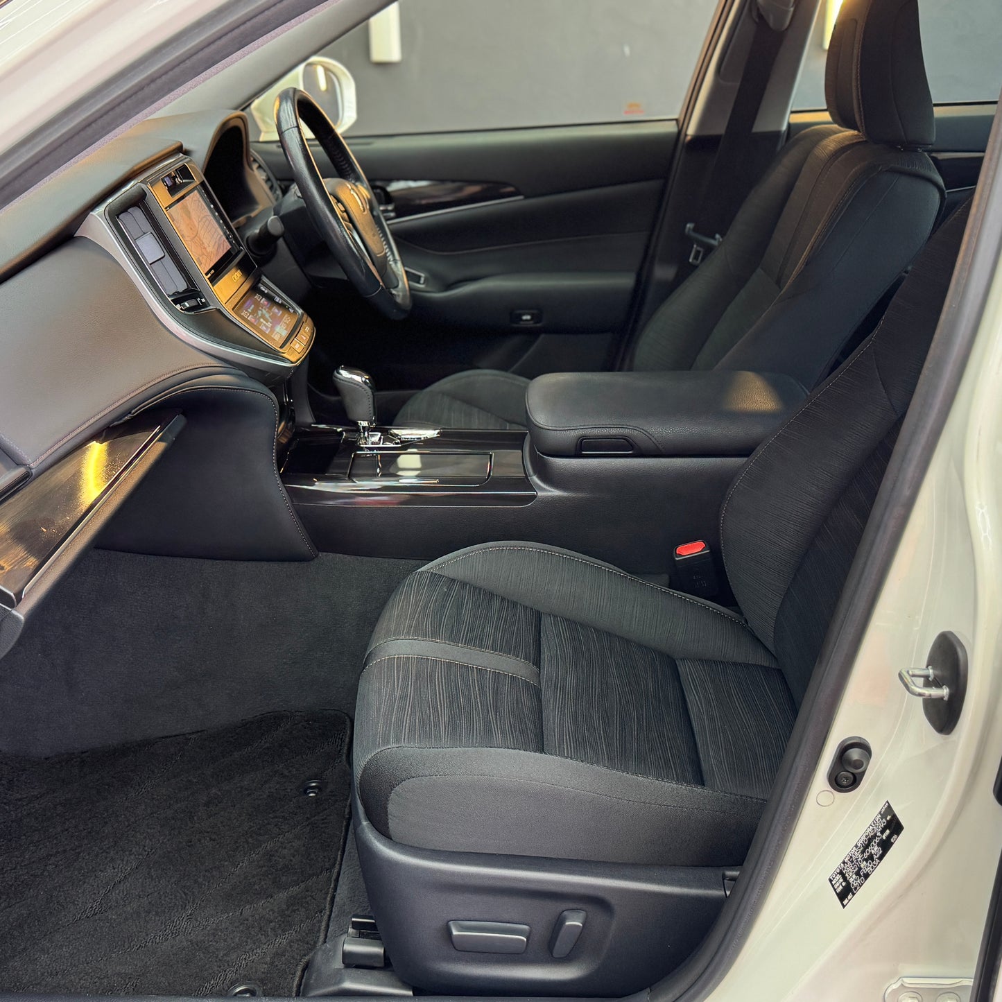 Toyota Crown Hybrid Athlete S