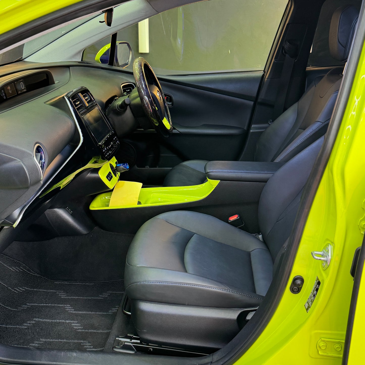 Toyota Prius S Touring Selection e-four 4WD