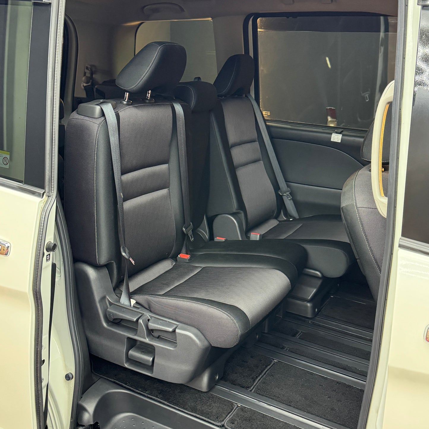 Nissan Serena Highway-star G S-Hybrid