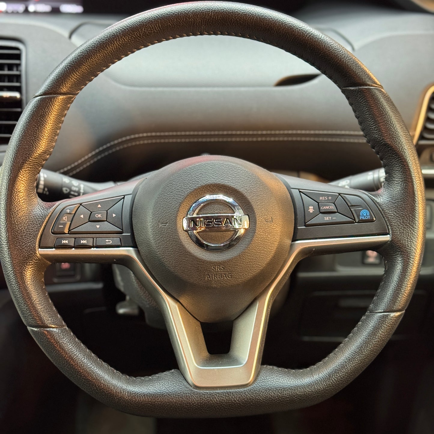 Nissan Serena Highway-star G S-Hybrid