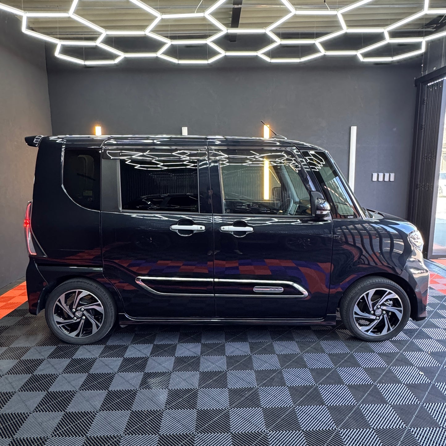 Daihatsu Tanto Custom RS Style Selection