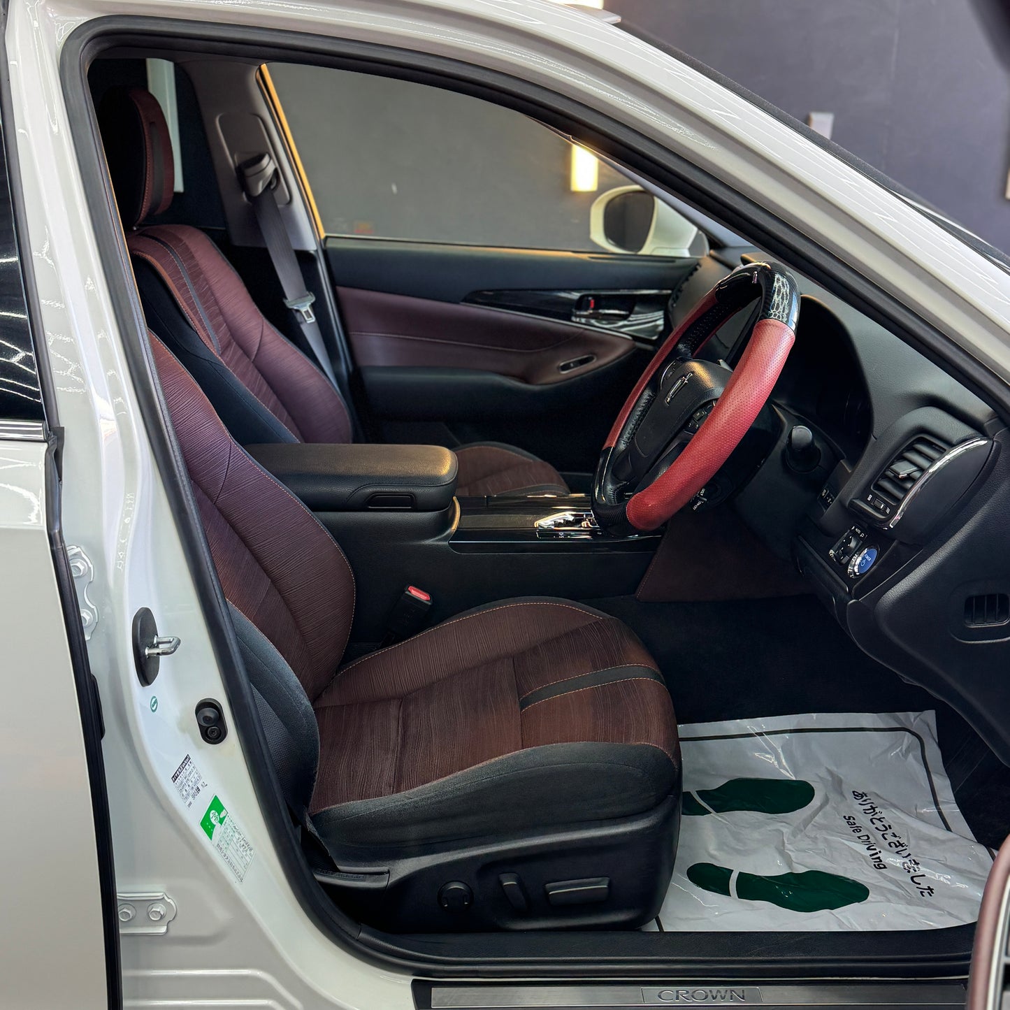 Toyota Crown Athlete-S Hybrid