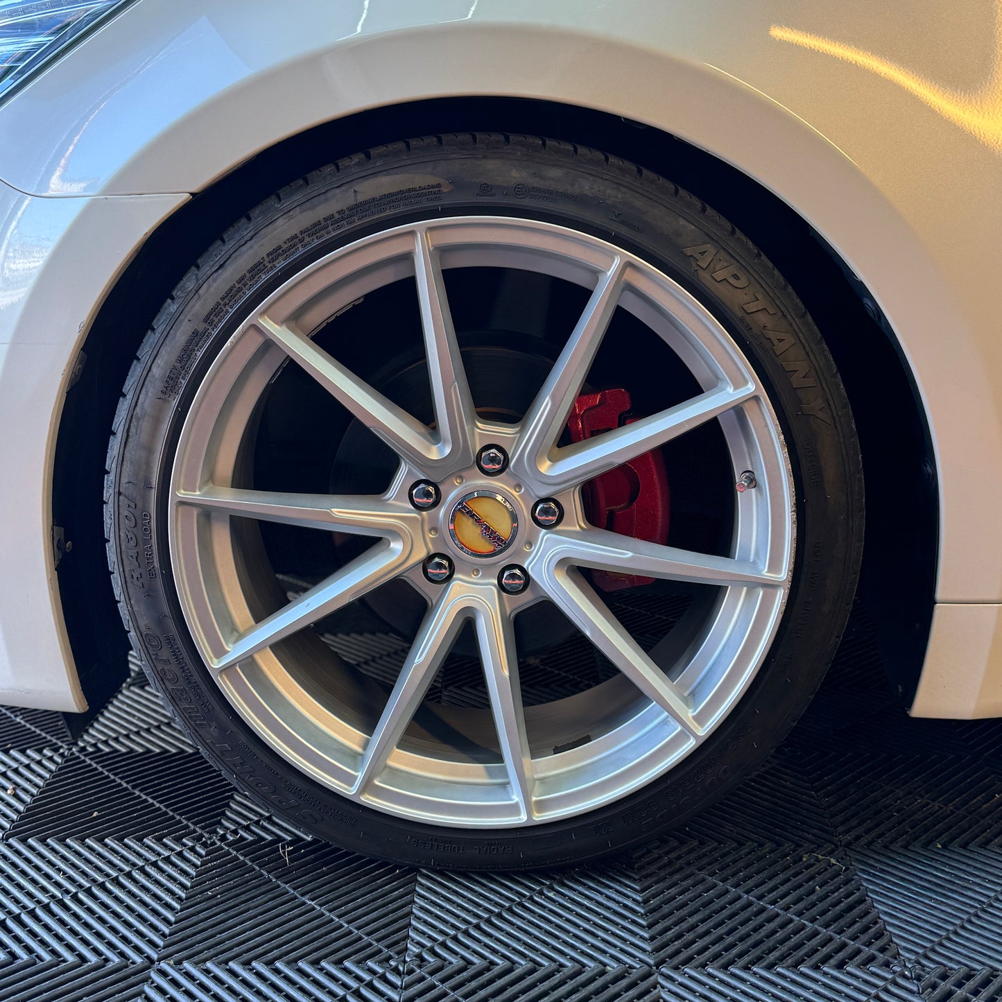 Toyota Crown Athlete-S Hybrid