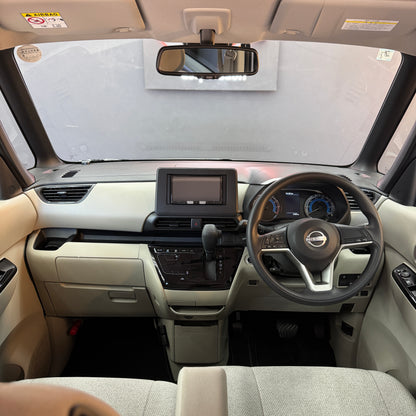 Nissan Roox Hybrid X