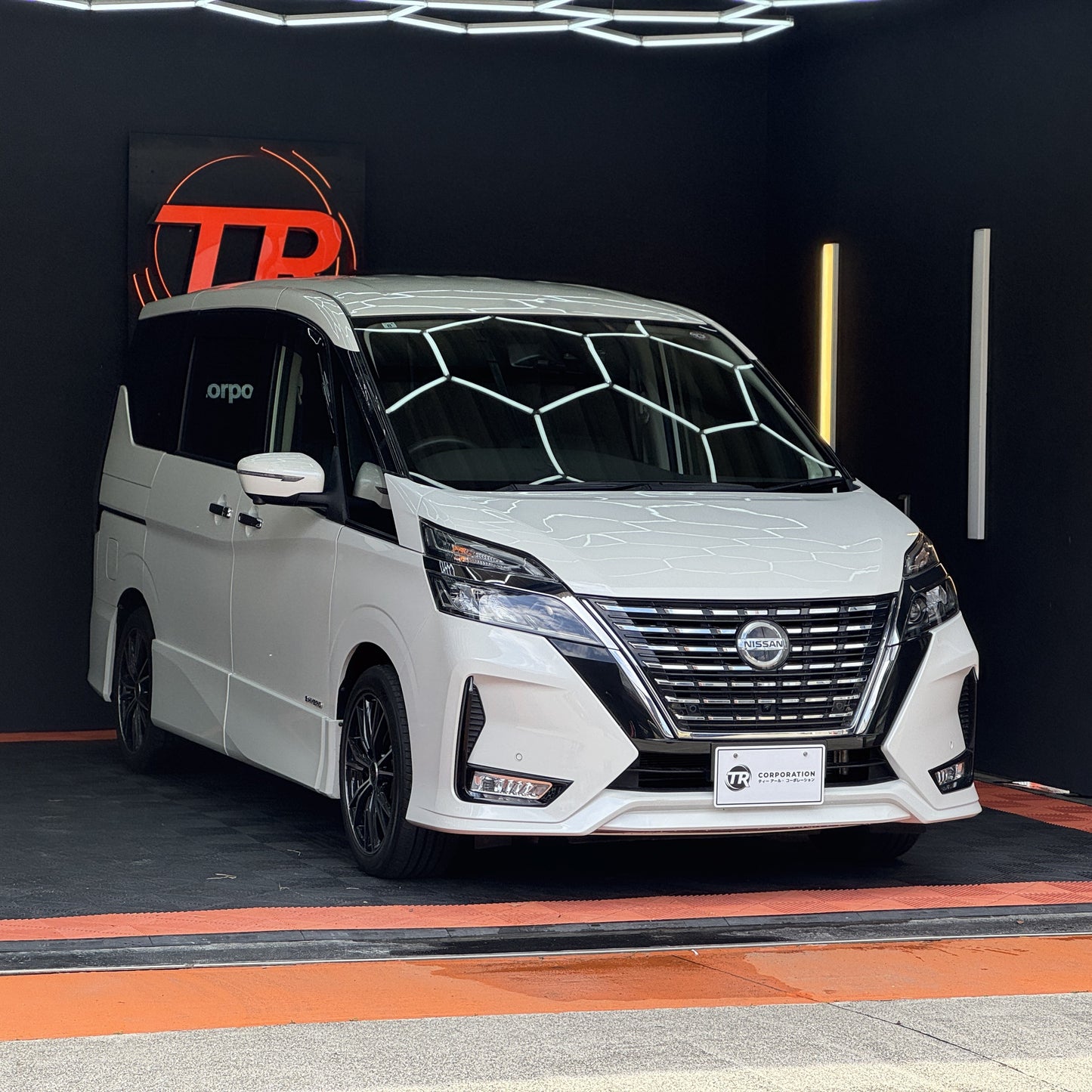 Nissan Serena Highwaystar S-Hybrid