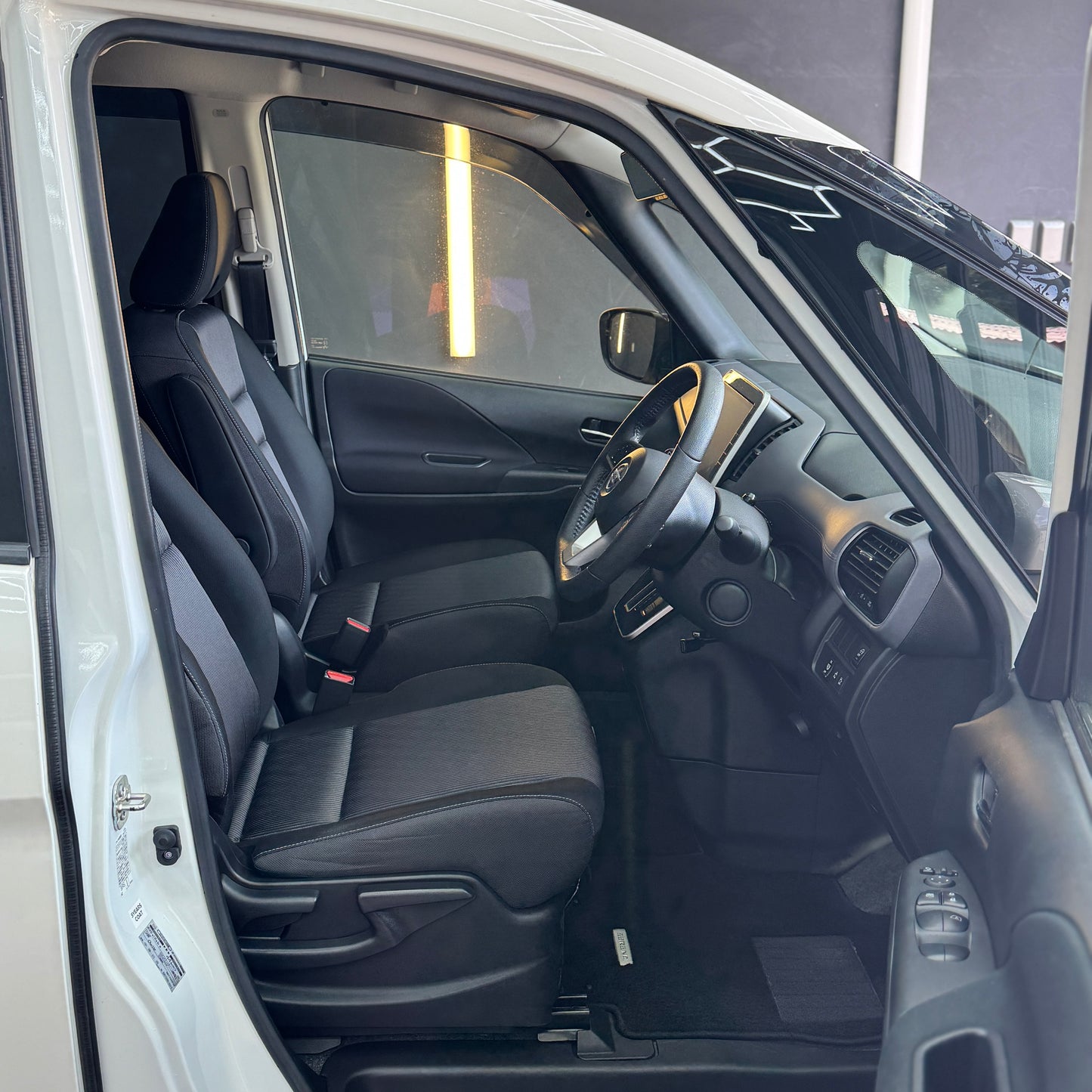 Nissan Serena Highwaystar S-Hybrid