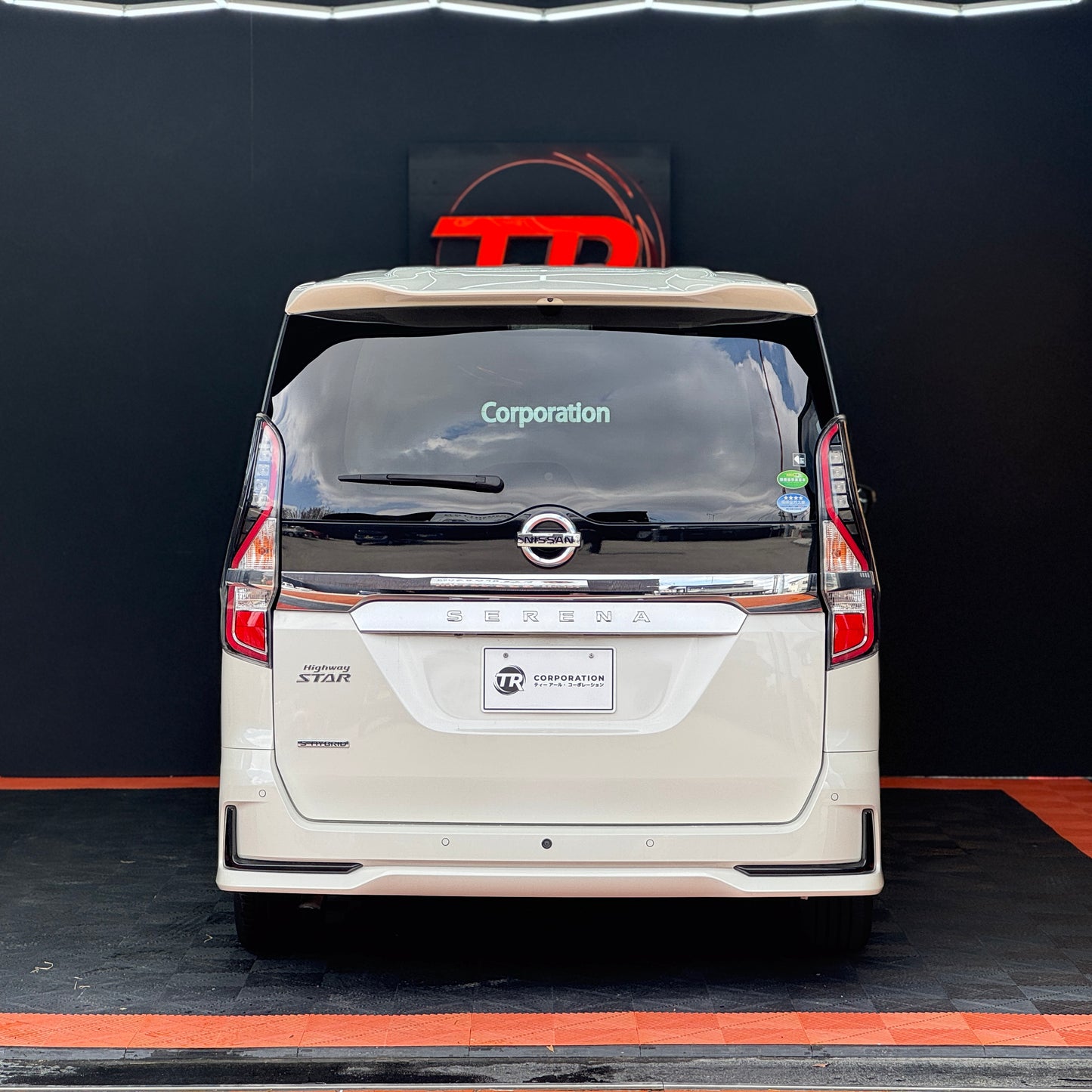 Nissan Serena Highwaystar S-Hybrid