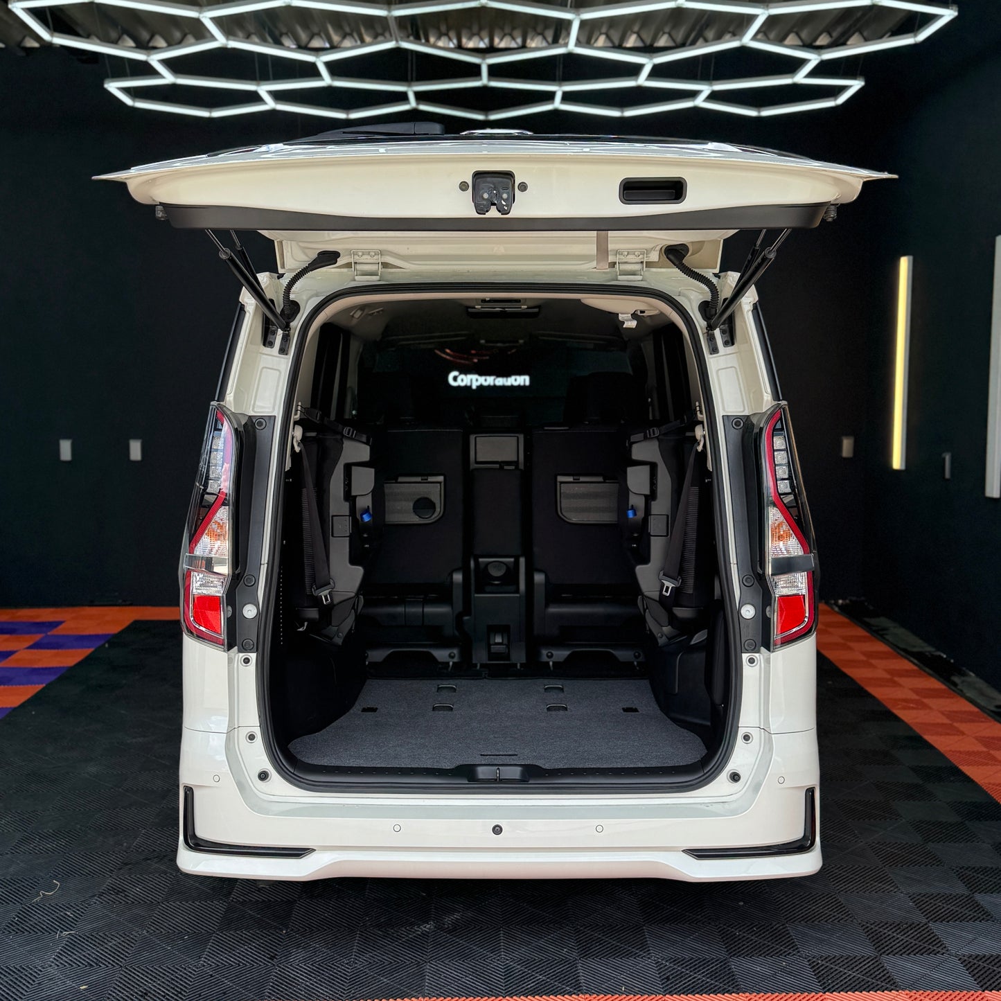 Nissan Serena Highwaystar S-Hybrid