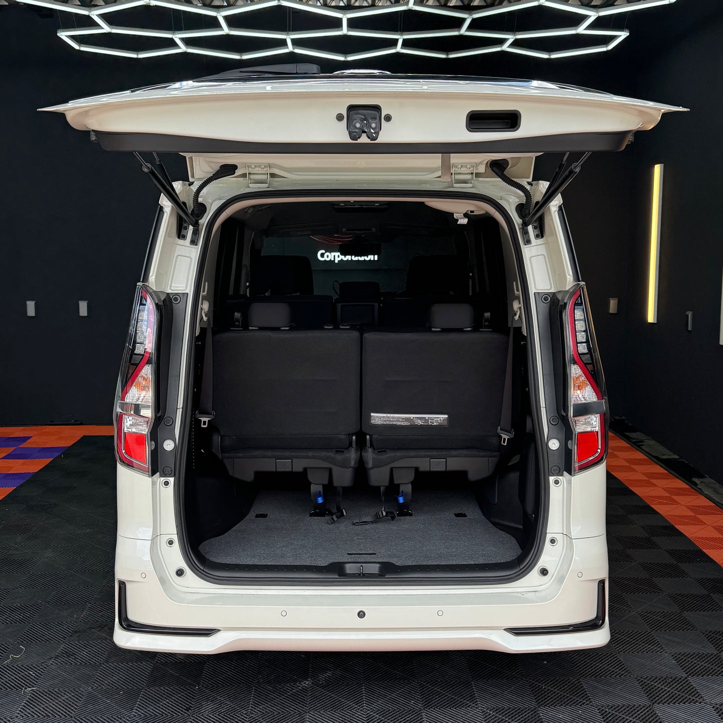 Nissan Serena Highwaystar S-Hybrid