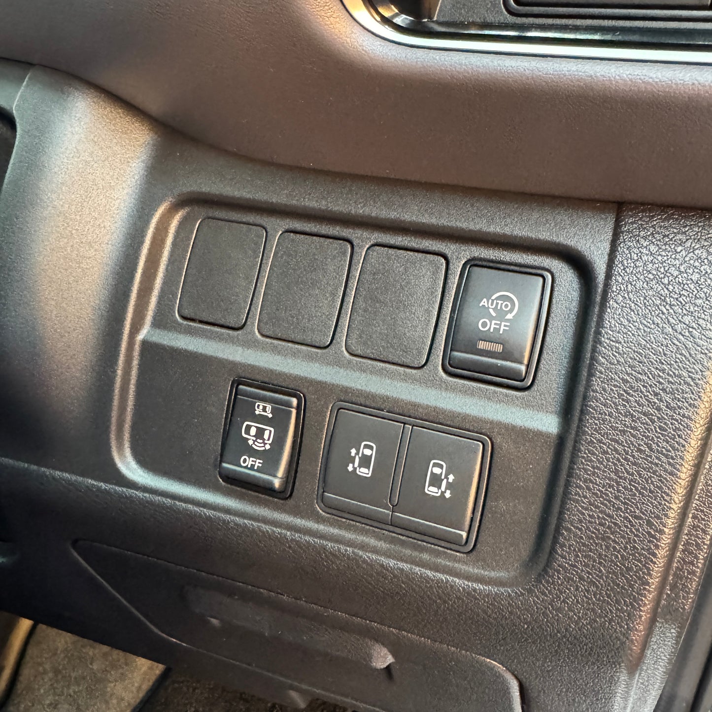 Nissan Serena Highwaystar S-Hybrid